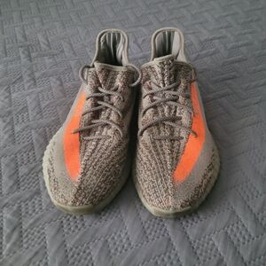 Yeezy Boost 350 v2